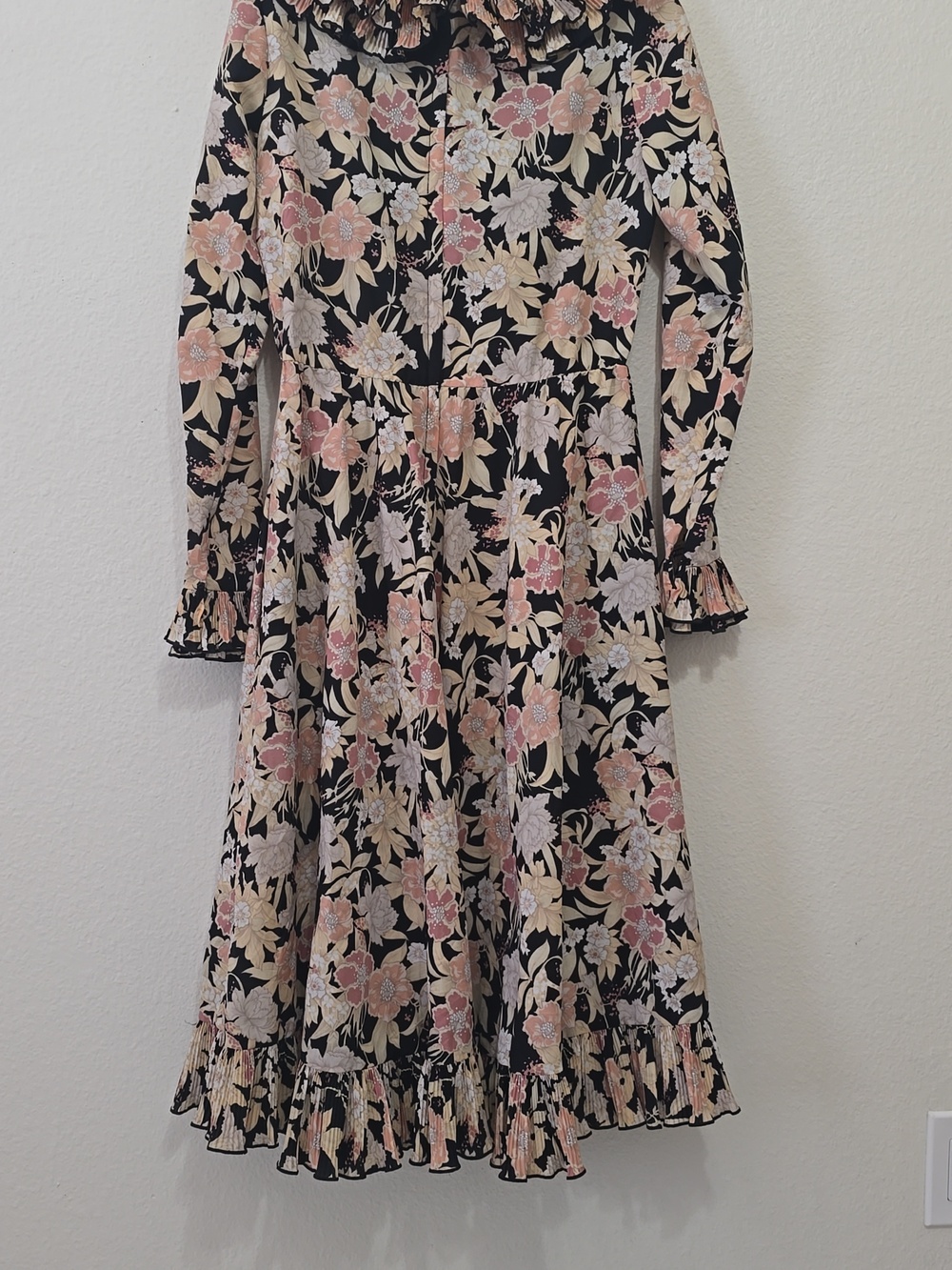 Victor Costa Black Floral Ruffle Maxi Dress with Pink & Cream Accents S - Picture 5 of 14